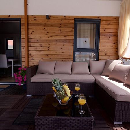 Tomica Apartments With Pool Биоград на Мору Екстериор снимка