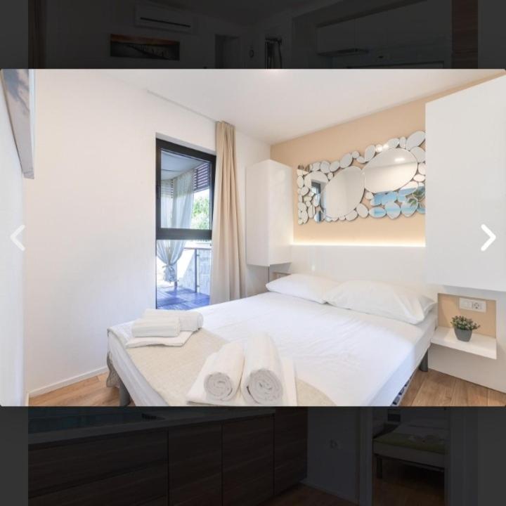 Tomica Apartments With Pool Биоград на Мору Екстериор снимка