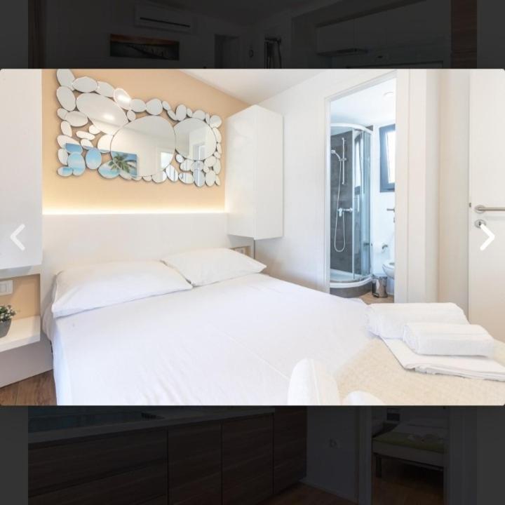 Tomica Apartments With Pool Биоград на Мору Екстериор снимка