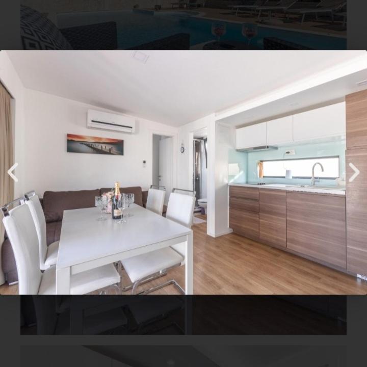 Tomica Apartments With Pool Биоград на Мору Екстериор снимка