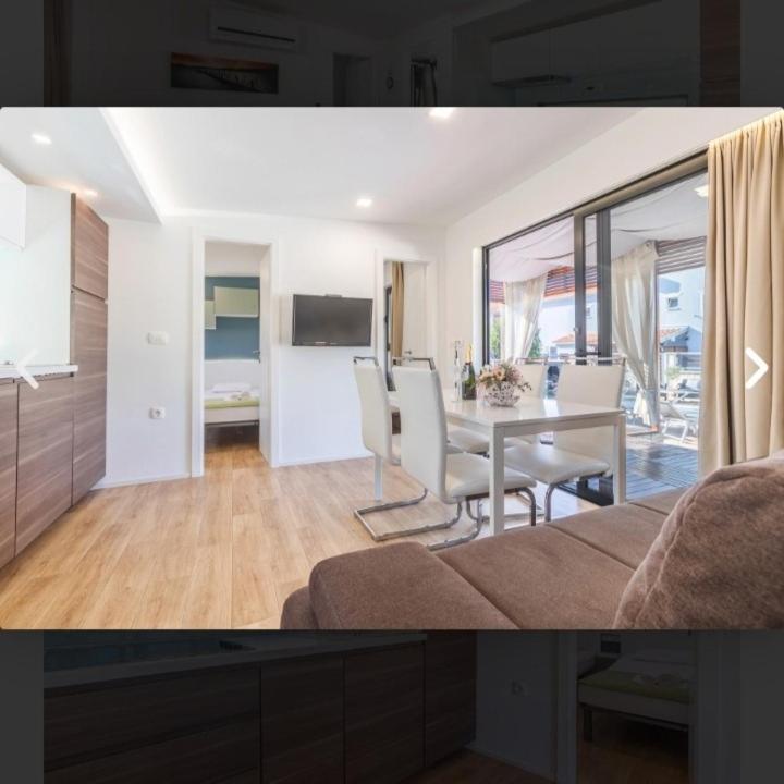 Tomica Apartments With Pool Биоград на Мору Екстериор снимка