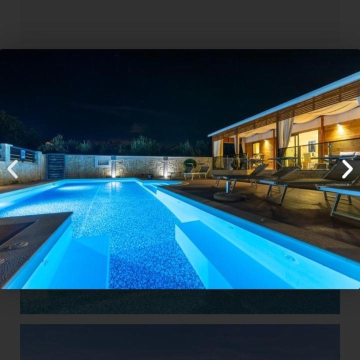 Tomica Apartments With Pool Биоград на Мору Екстериор снимка
