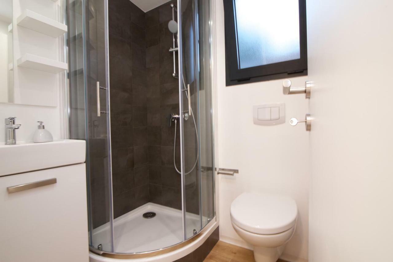 Tomica Apartments With Pool Биоград на Мору Екстериор снимка
