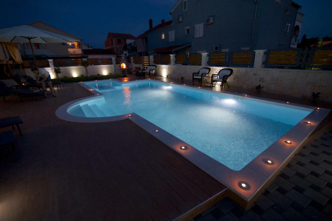 Tomica Apartments With Pool Биоград на Мору Екстериор снимка