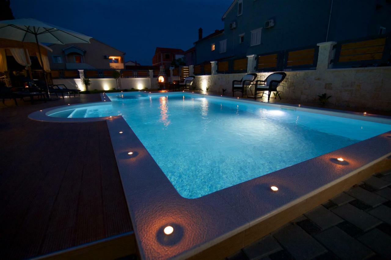 Tomica Apartments With Pool Биоград на Мору Екстериор снимка
